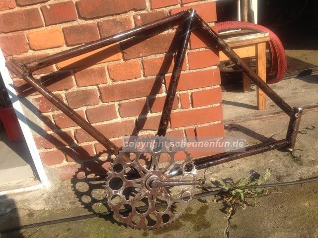 rostentfernung-mit-wasser-und-seife-abwaschen