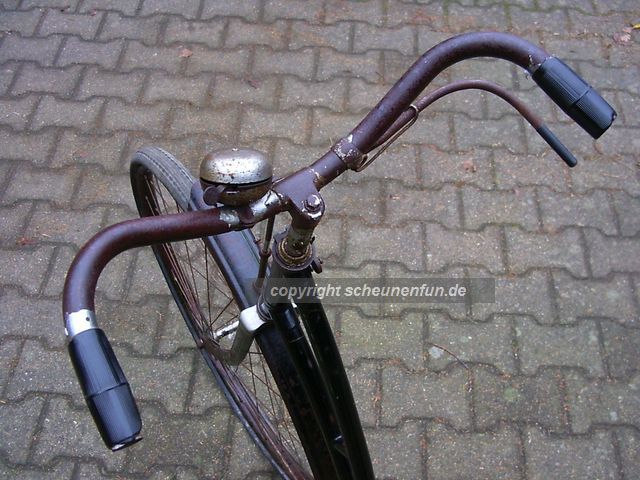 victoria-damenfahrrad-28er-baujahr1934-lenkeransicht