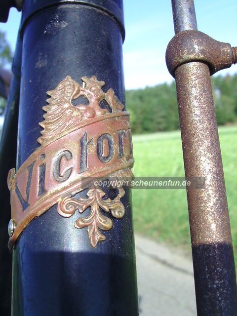 victoria-damenfahrrad-28er-baujahr1934-steuerkopfschild-montiert