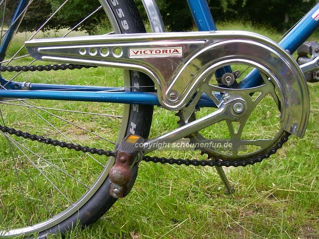 victoria-herrenrad-1973-26-zoll-kettenschutz