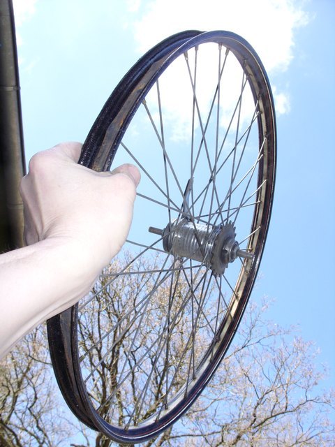 559er linierte Felge mit H3111