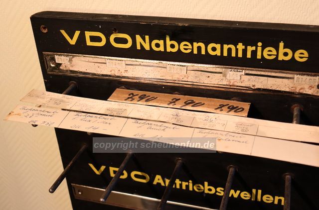 vdo-nabenantriebe-praesentations-wandhalterung